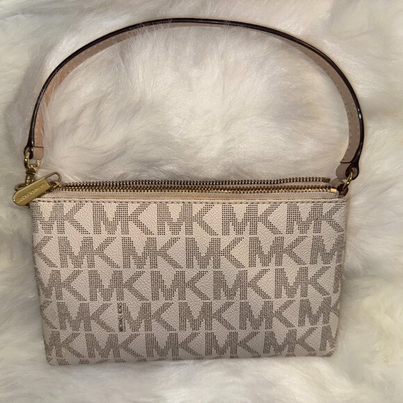 Michael Kors Bundle - Shoes and Clutch - MK design - Vanilla - Picture 7 of 9